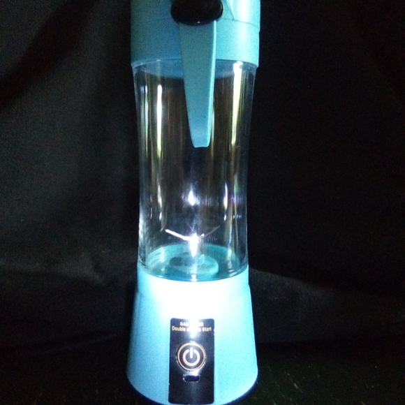 New Shakemate Light Blue Portable and Rechargeable Blender Juicer - Picture 2 of 11